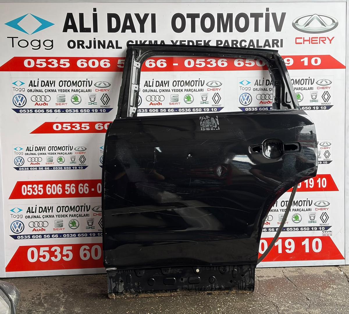 Togg T10x Sol Arka Kapı Oltu Siyah B0302900003