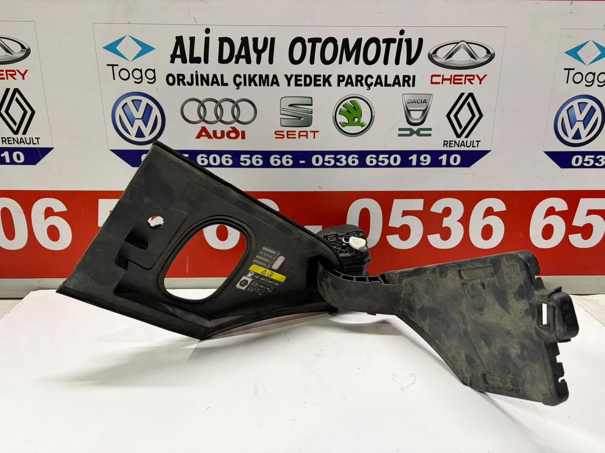 Togg T10x Şarj Depo İç Kapağı C1_b0408906008_a